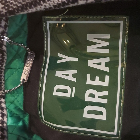 NWT Guess coat size medium - Picture 10 of 11